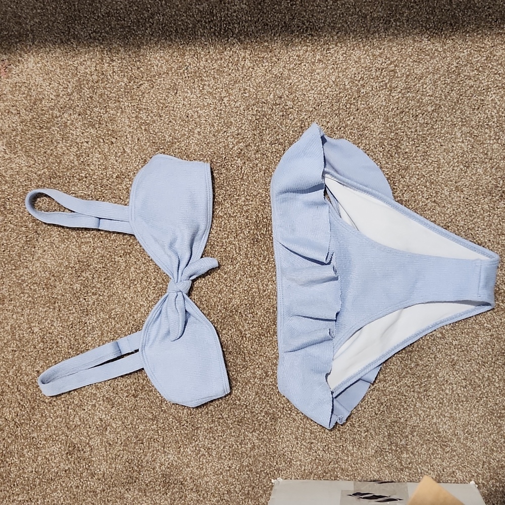 NWOT Ruffle Bikini!